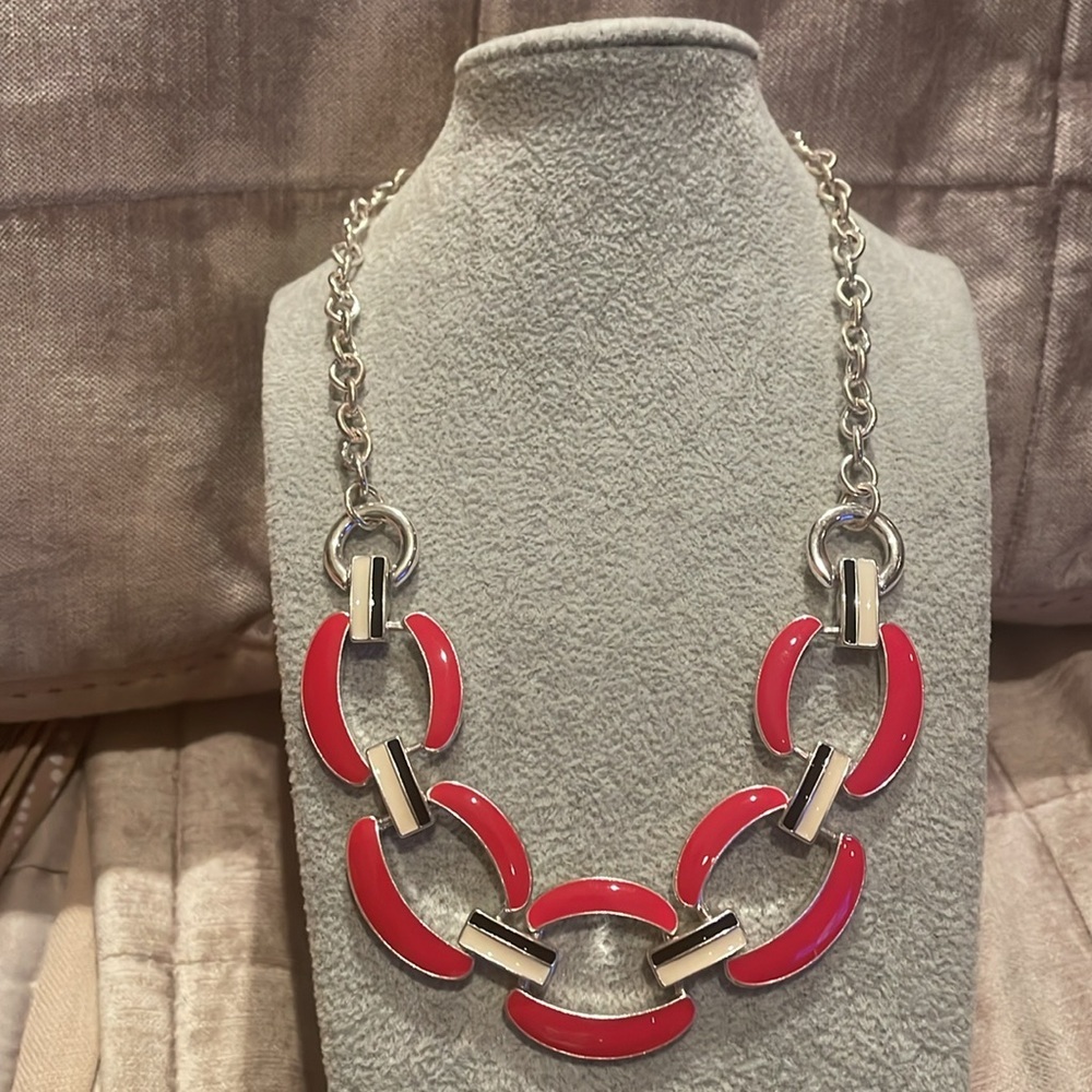 Red Link Statement Necklace Black & White Long Links 18” - Picture 8 of 8